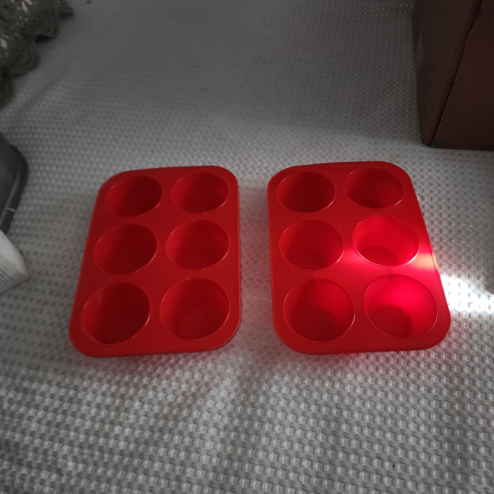 WALFOS EUC SILICONE 6 CUP TEXAS MUFFIN PANS SET OF 2